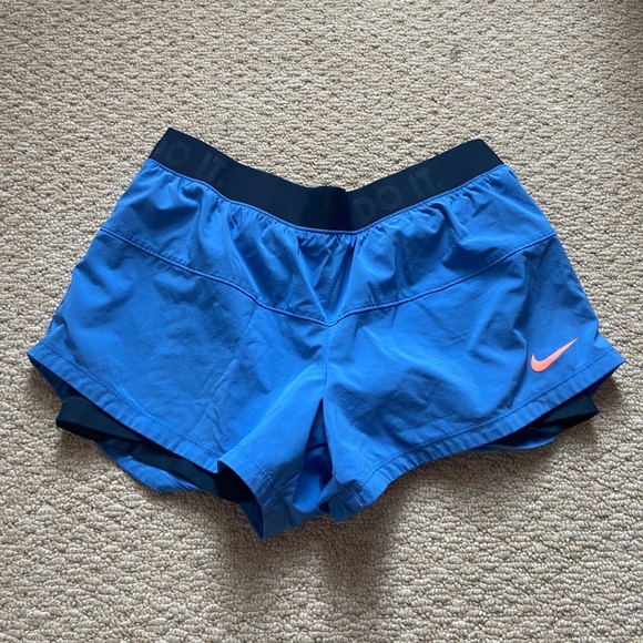 Nike running shorts - Picture 1 of 5